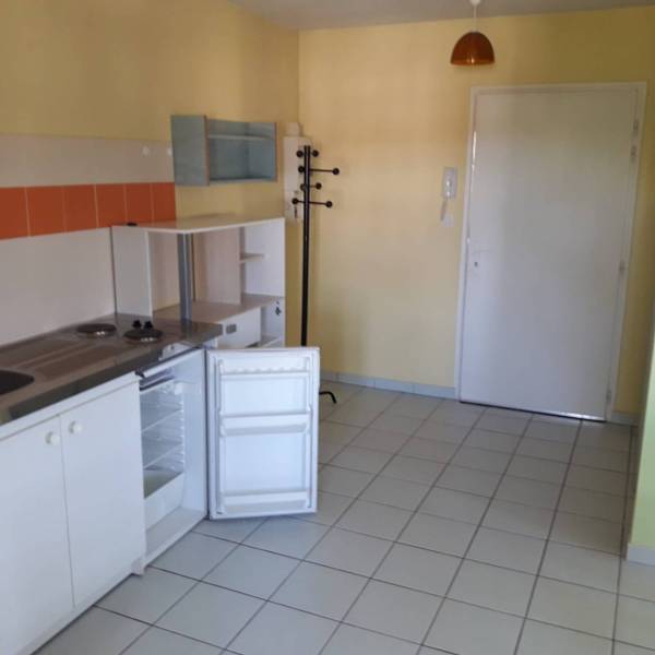 Logement 2 espace cuisine